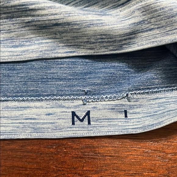 Lululemon Men's Blue Athletic Shirt - Picture 4 of 5